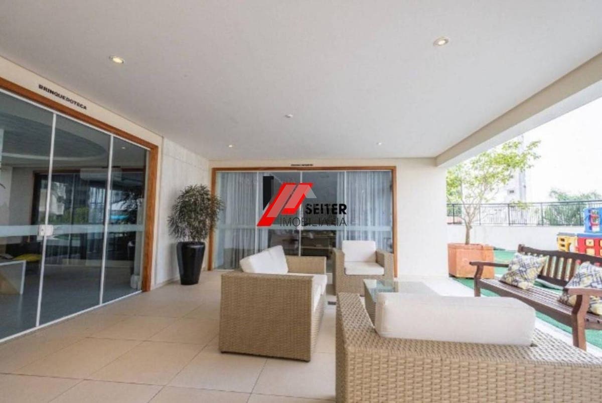 Apartamento mobiliado de 4 dormitorios sendo 2 suites com 3 vagas de garagem a venda Itacorubi