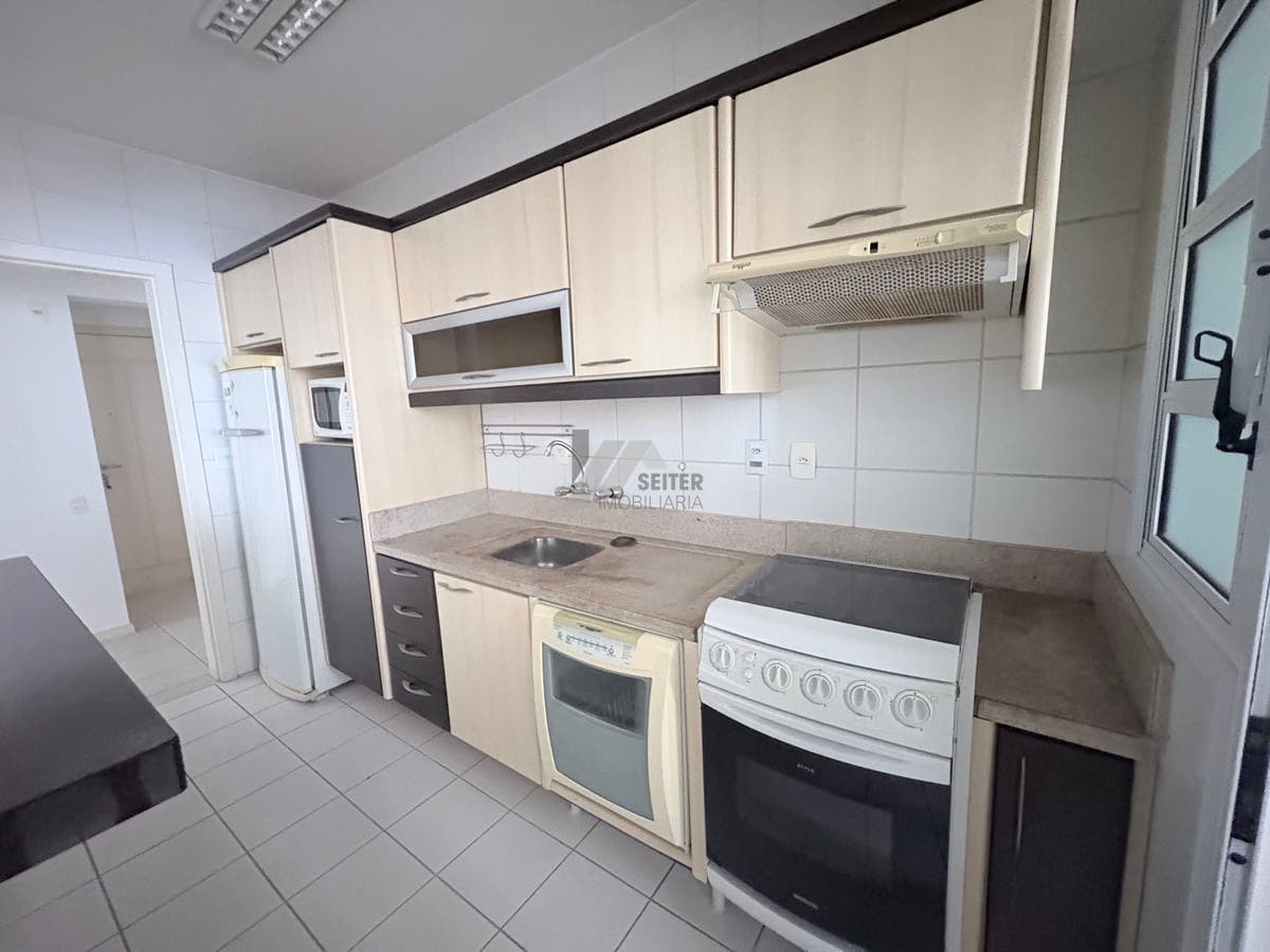 Apartamento de 3 Dormitorios a Venda Florianopolis Centro