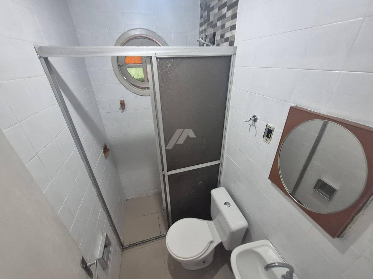 Ktinet com 1 quarto para alugar na trindade