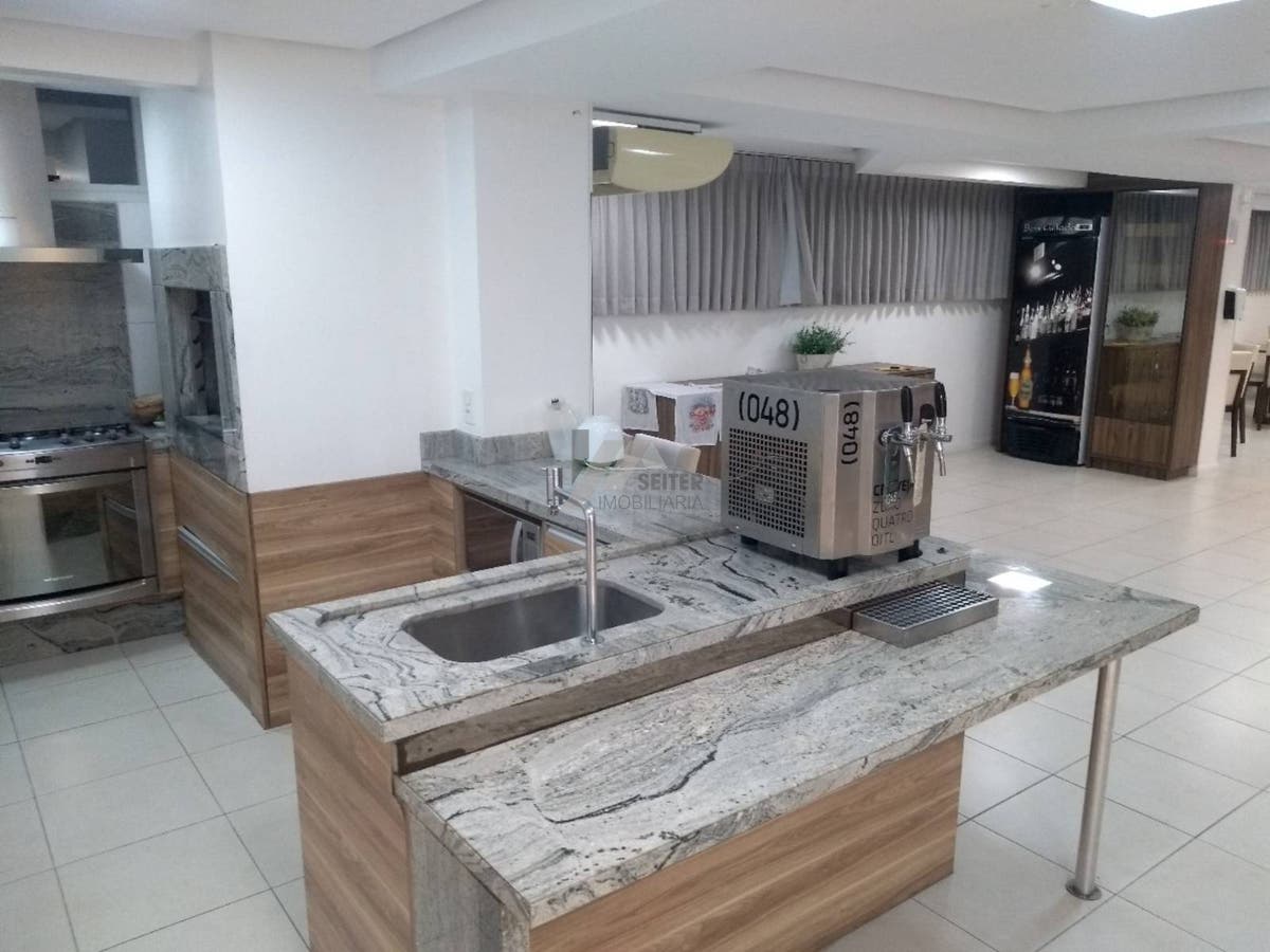 Cobertura 3 suites alugar Trindade florianopolis