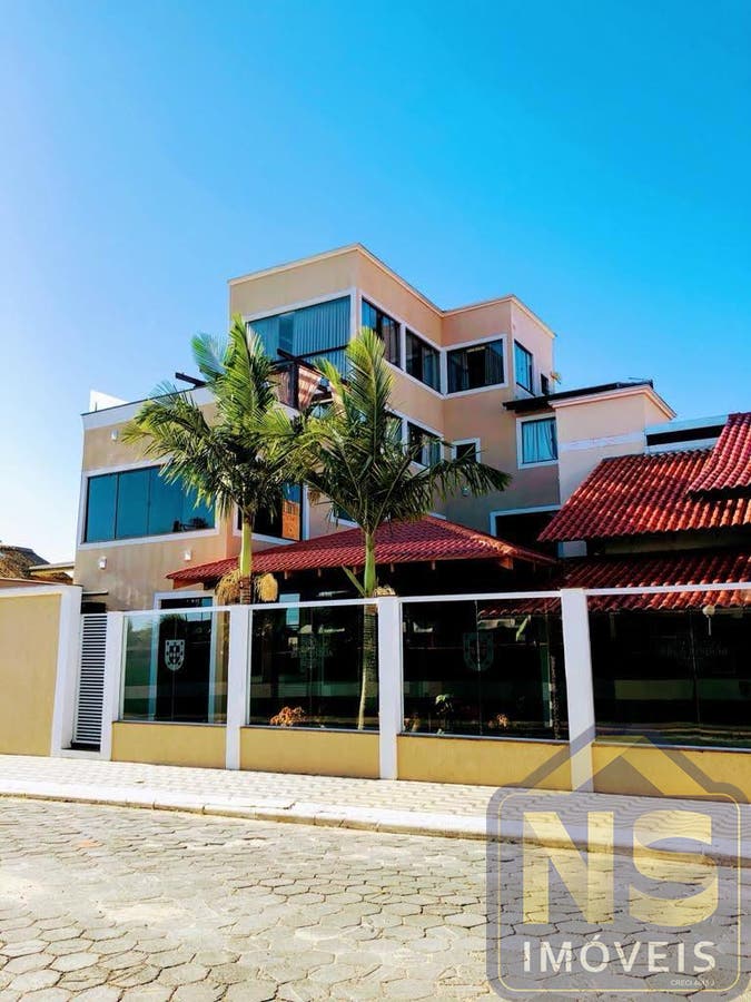 Casa de 15 quartos, 745m² no bairro Armação, em Penha | Eu Corretor