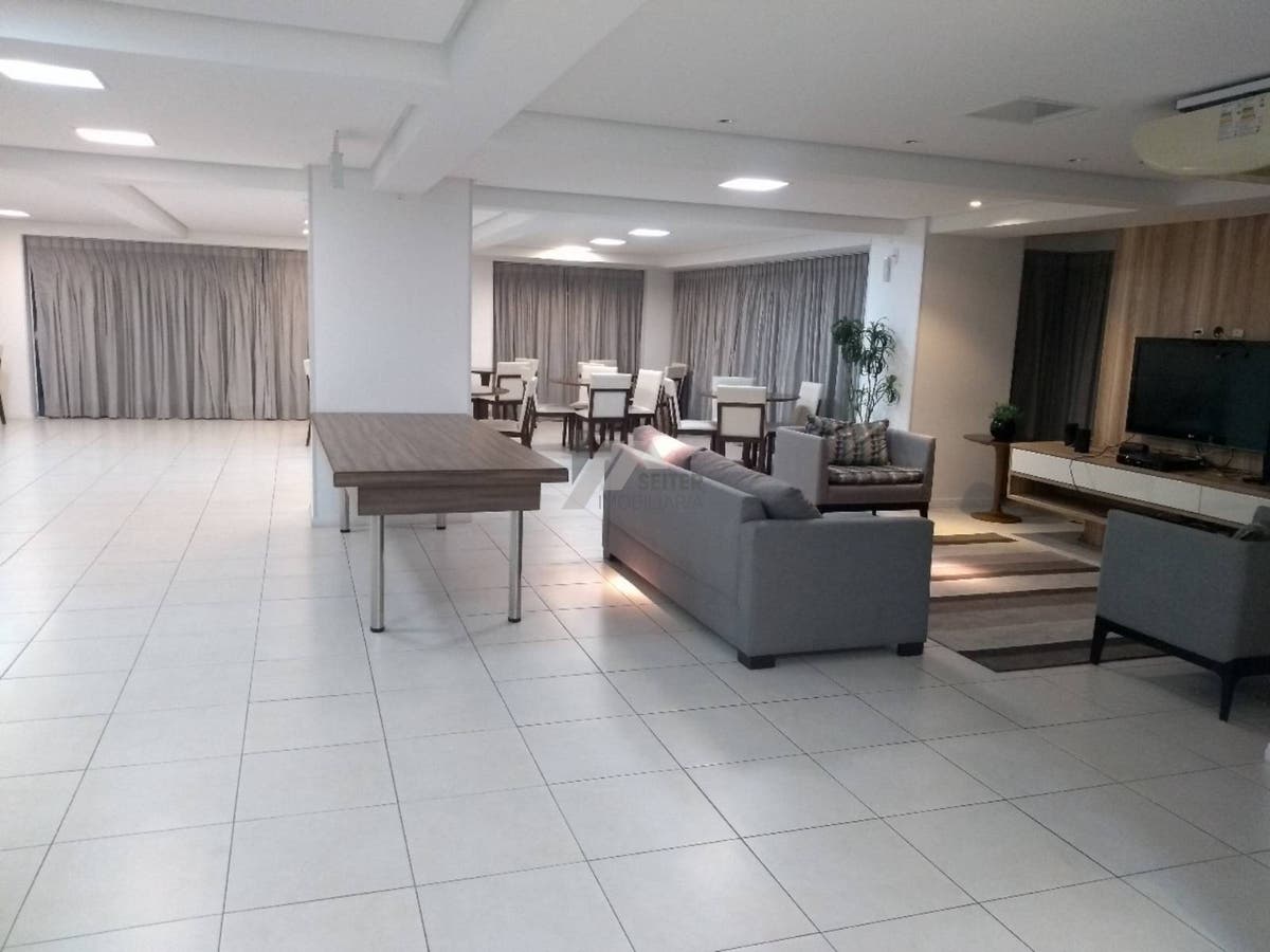 Cobertura 3 suites alugar Trindade florianopolis