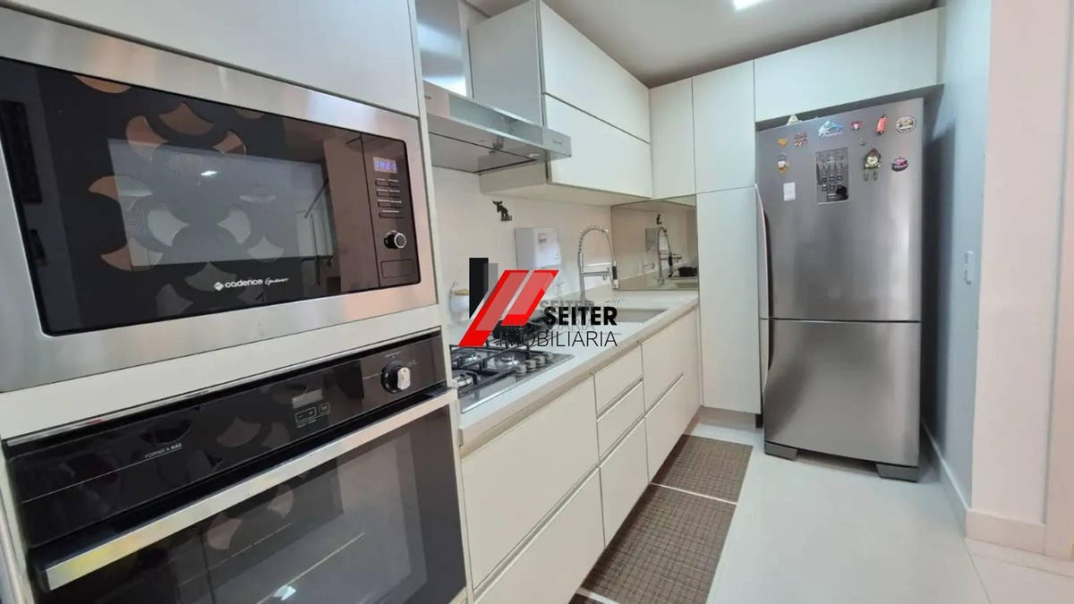 Cobertura 2 dormitórios com suite venda Centro Florianópolis