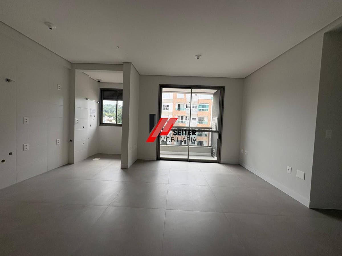 Apartamento novo de 3 dormitorios a venda proximo da UFSC no bairro Carvoeira