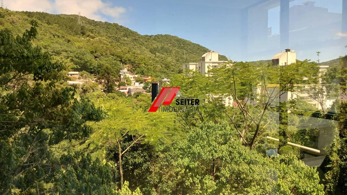 Apartamento de 2 dormitórios à venda no Itacorubi