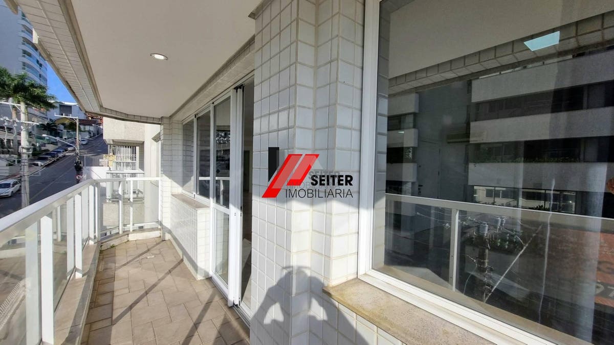 Apartamento a venda na Beira Mar Norte de Florianópolis