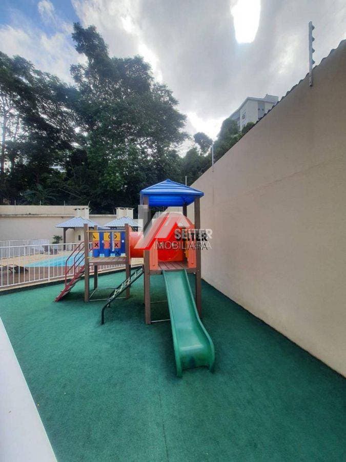 Apartamento de 3 dormitorios e 1 vaga a venda no Itacorubi