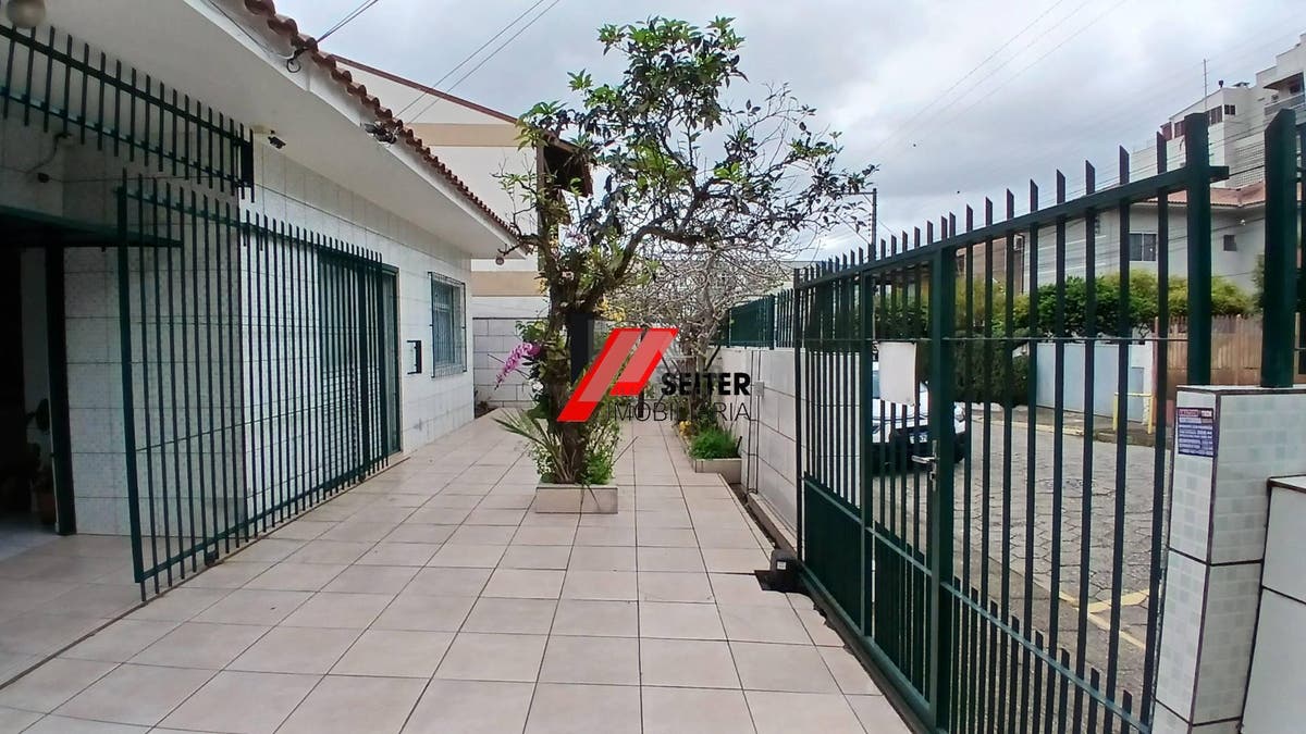 Casa à venda na trindade florianópolis