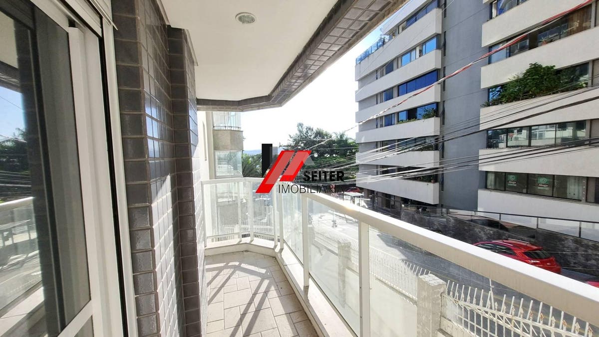 Apartamento de 4 dormitorios a venda Beira Mar Florianopolis
