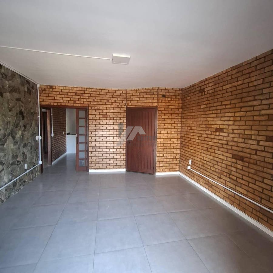 Casa para alugar no Itacorubi com 3 quartos