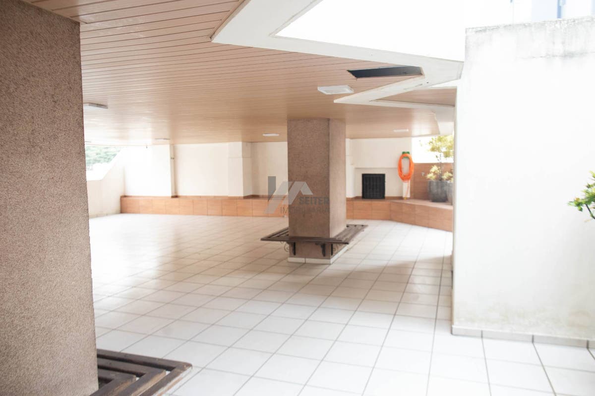 Apartamento com 3 quartos, Centro - Florianópolis