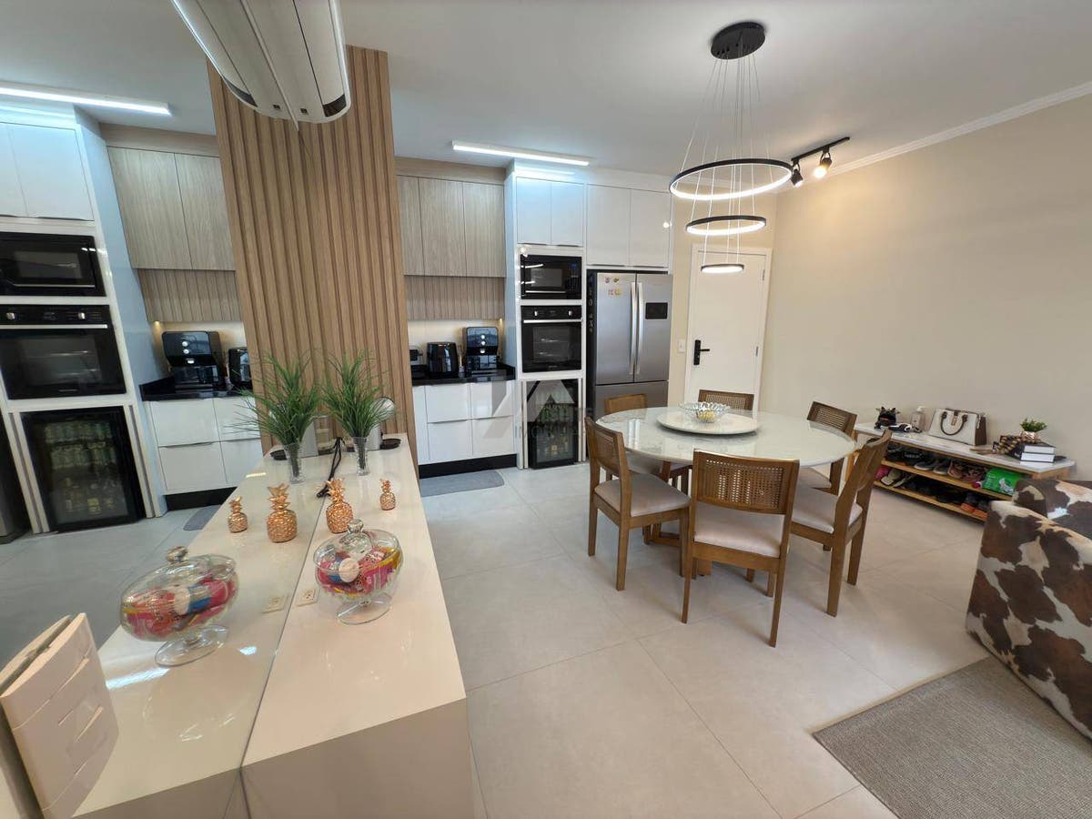 Apartamento, 3 dormitórios, para Venda no Cachoeira do Bom Jesus- Florianópolis