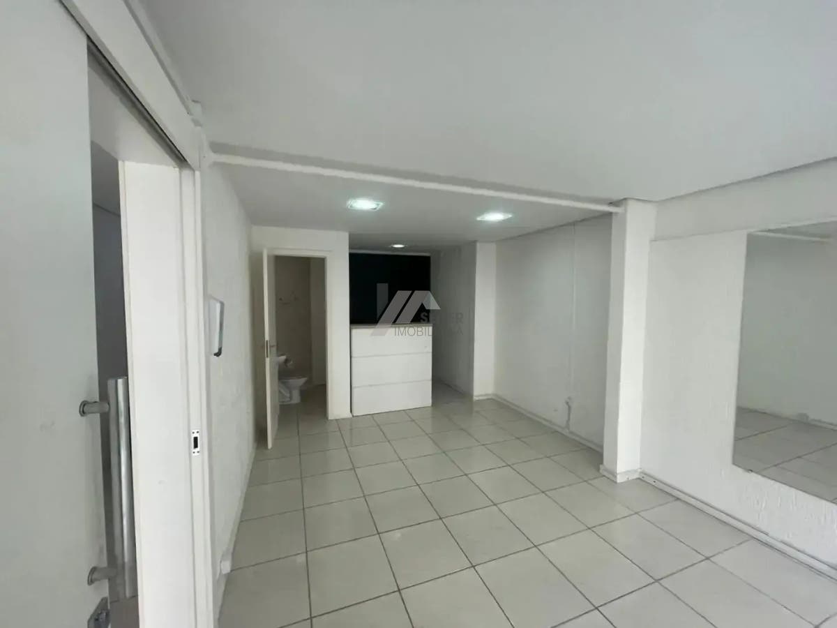 Sala comercial centro - Lacerda Coutinho Fpolis