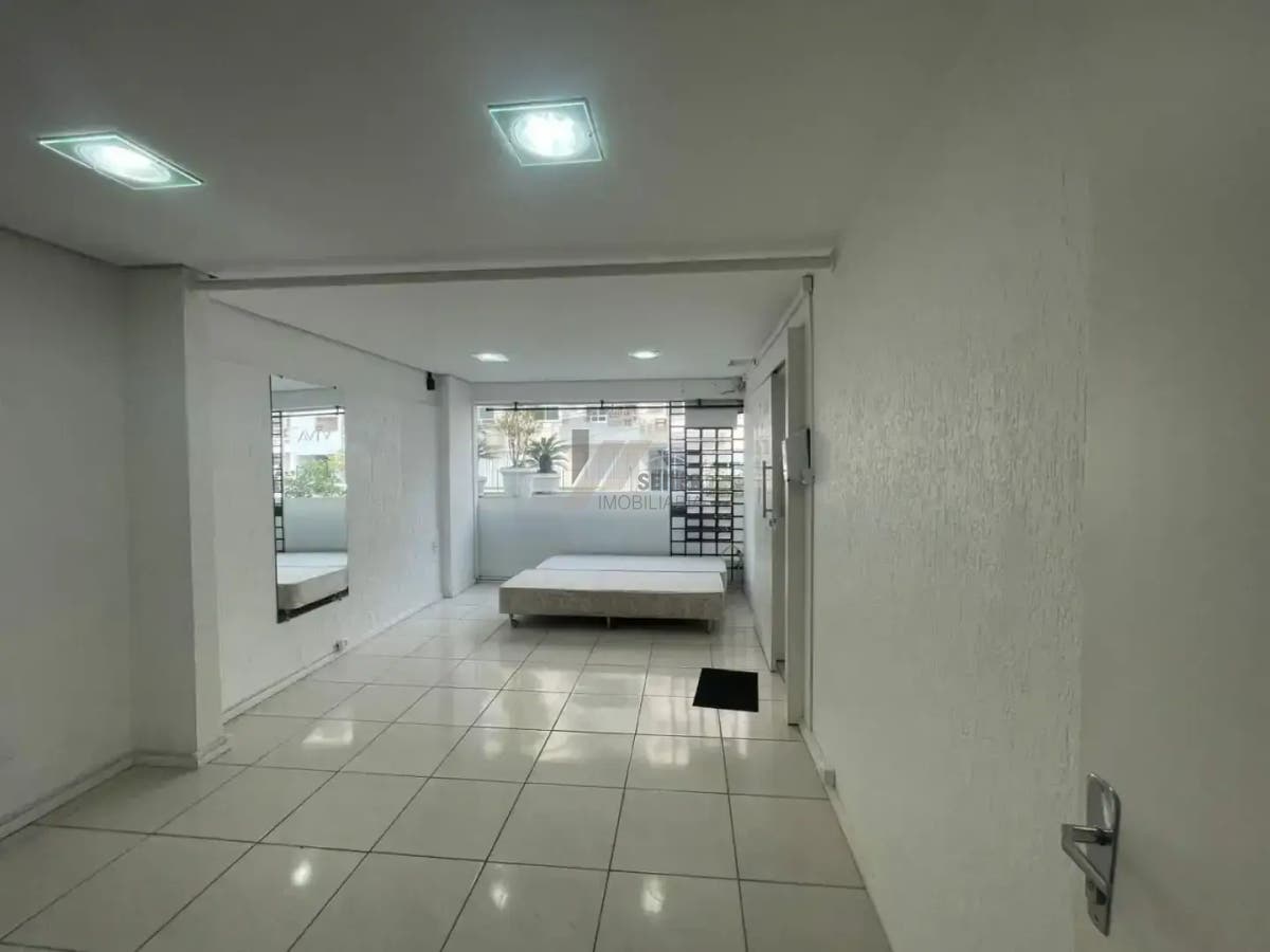 Sala comercial centro - Lacerda Coutinho Fpolis