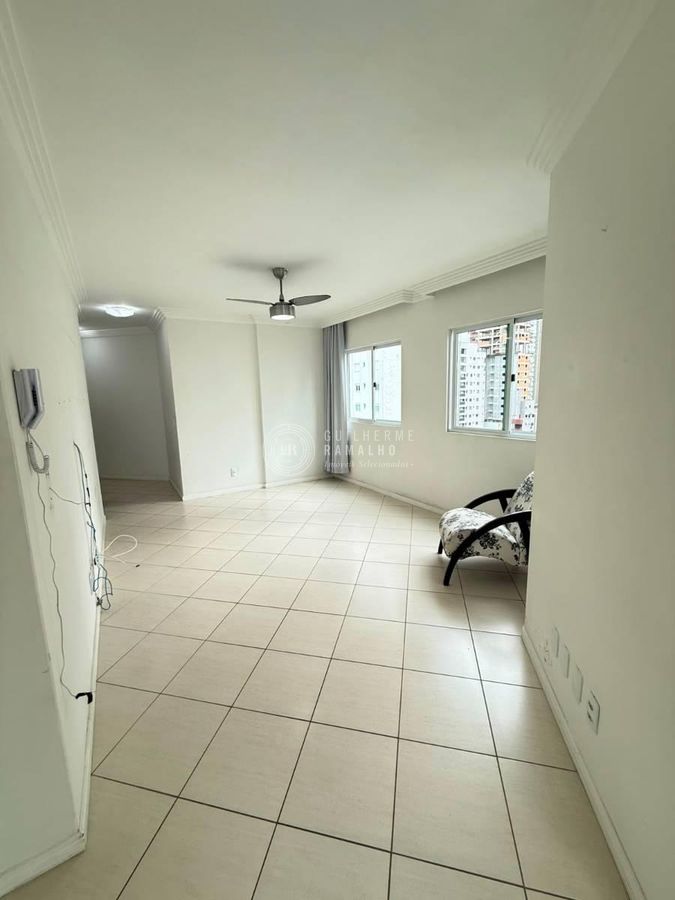 Locação anual: Cobertura com 3 quartos, Centro - Balneário Camboriú