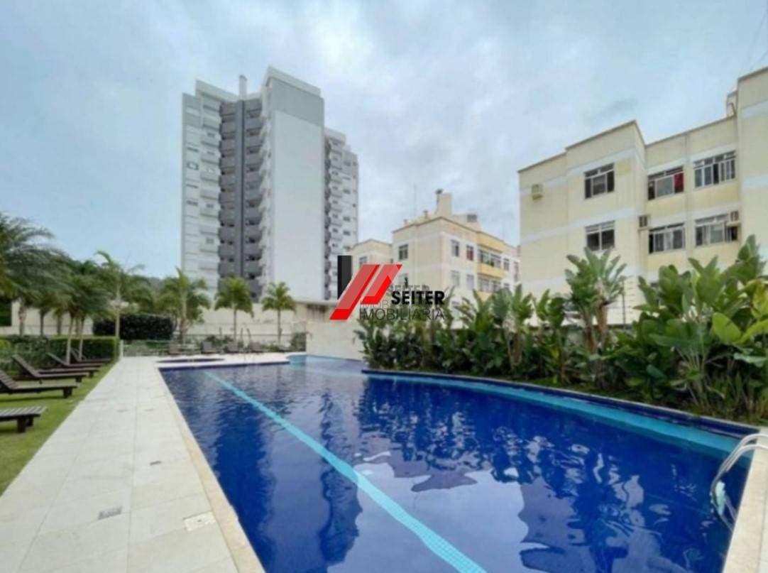 Apartamento mobiliado de 4 dormitorios sendo 2 suites com 3 vagas de garagem a venda Itacorubi