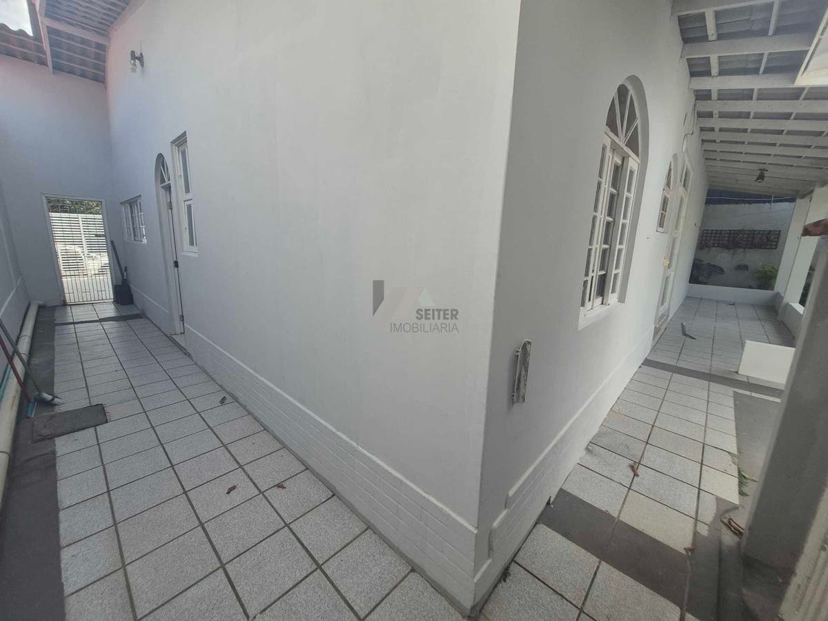 Casa de 4 quartos para alugar no Santa Monica Florianopolis