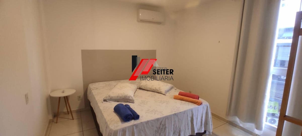 Apartamento mobiliado a venda no centro de Florianopolis