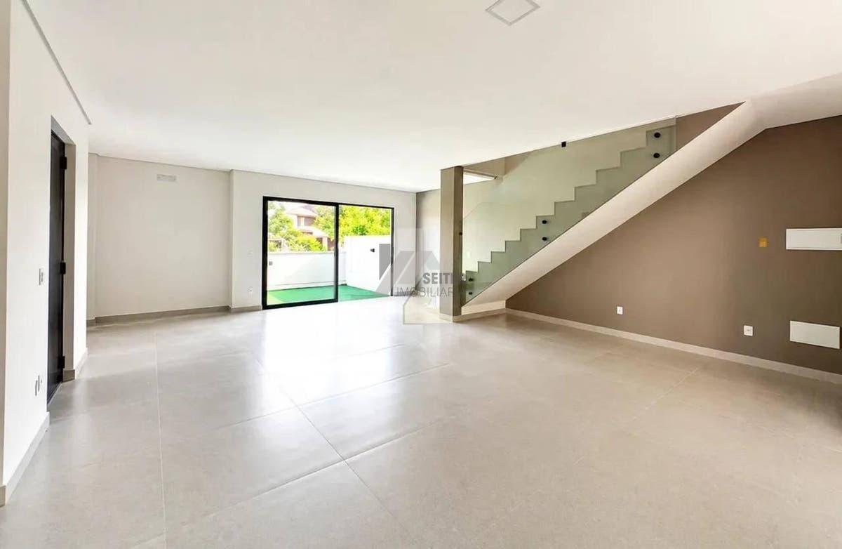 Casa com 3 quartos, Itacorubi - Florianópolis