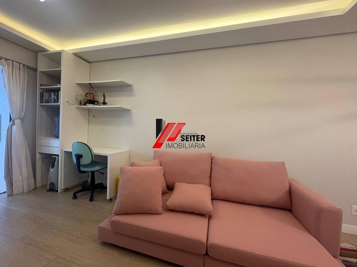 Apartamento de 2 Domitorios com Suite a Venda em Florianopolis