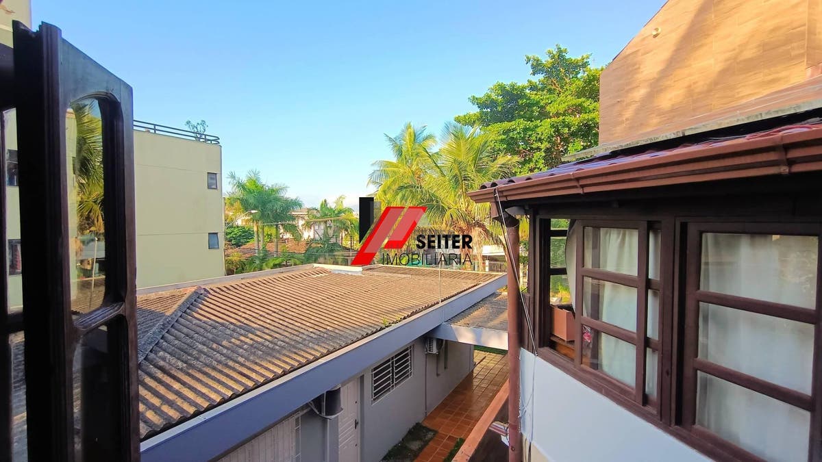 Casa comercial a venda em Canasvieiras norte de Florianópolis