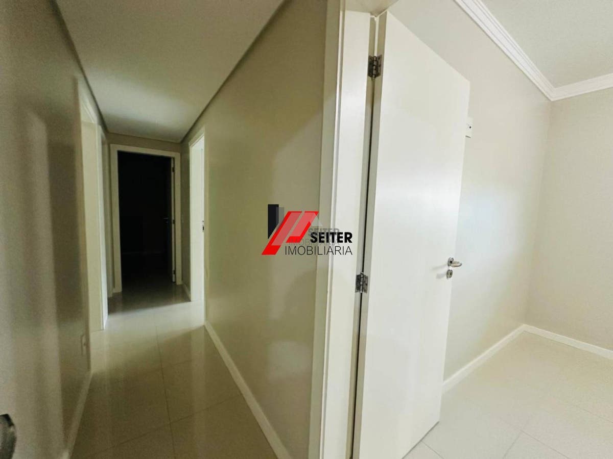 Apartamento de 4 dormitorios com suite para alugar Tom Jobim Itacorubi