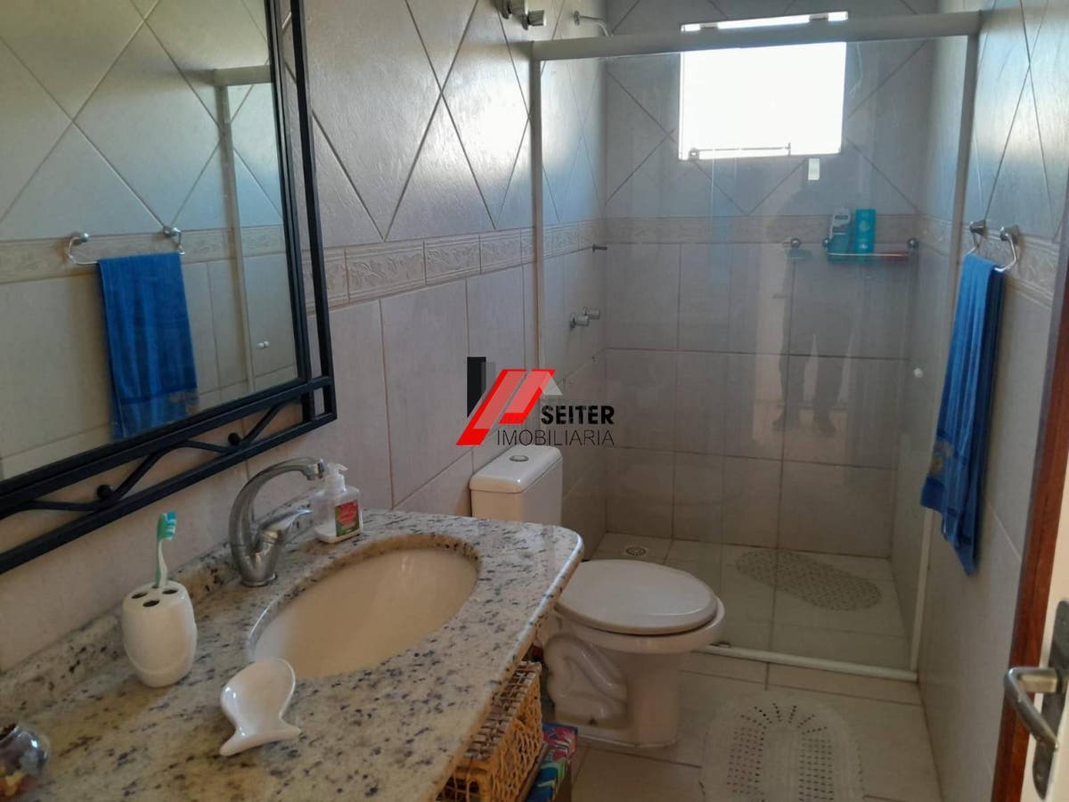 Casa à venda em condomínio fechado na cachoeira do Bom Jesus em canasvieiras