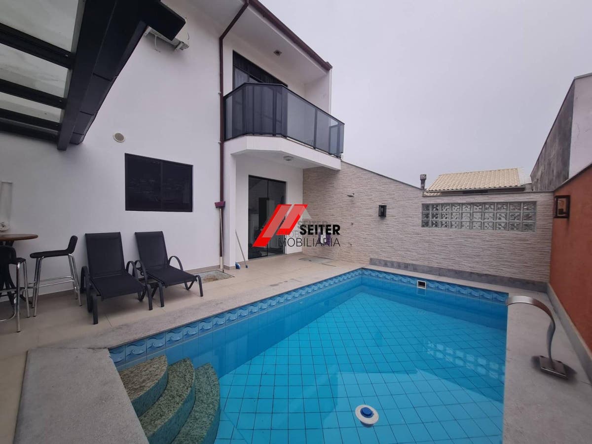Casa de 4 dormitorios a venda Saco dos Limoes regiao central e proximo a UFSC