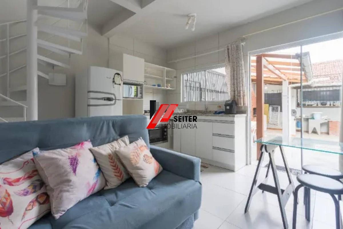 Casa à venda na Barra da Lagoa em Florianópolis.