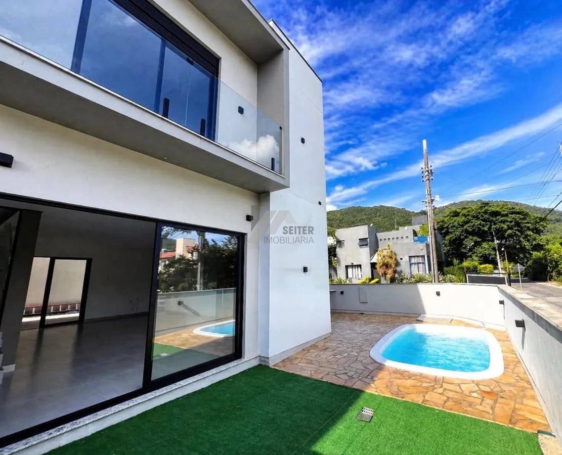 Casa com 3 quartos, Itacorubi - Florianópolis