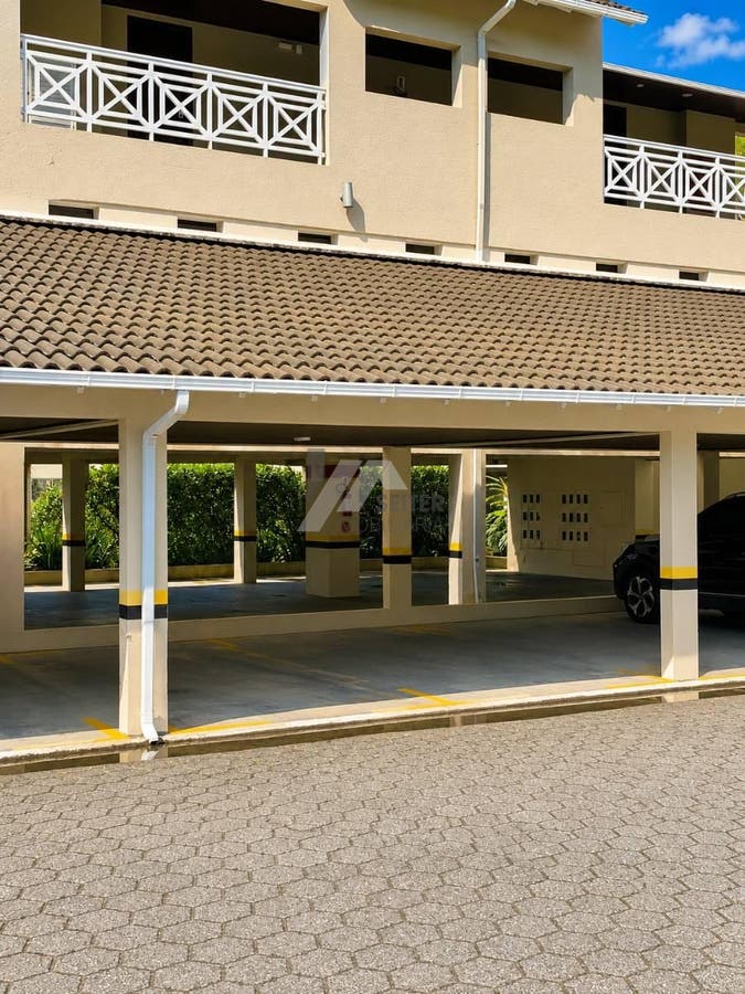 Apartamento de 1 dormitório em condomínio no Canto da Lagoa