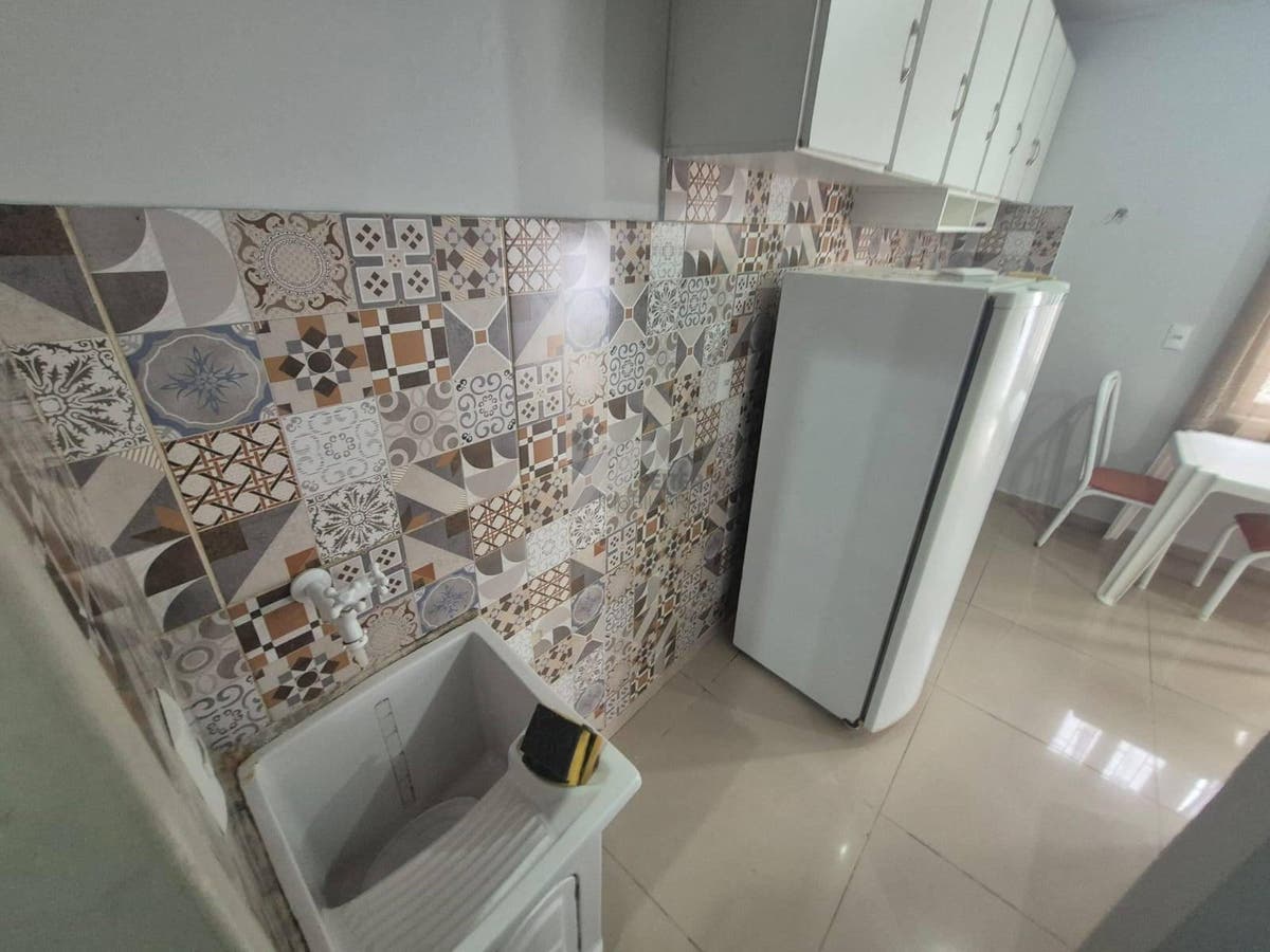 Ktinet com 1 quarto para alugar na trindade