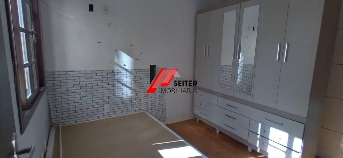 Casa á venda na trindade Florianópolis