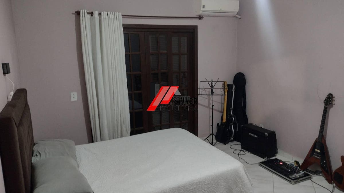 Casa a venda em Ribeirão da Ilha