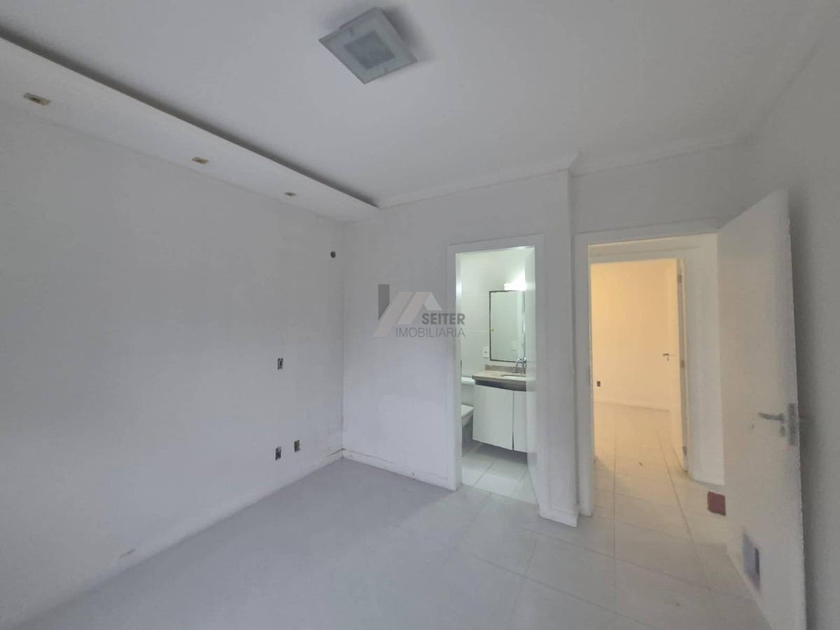 Apartamento com 3 quartos para Locação, Itacorubi - Florianópolis