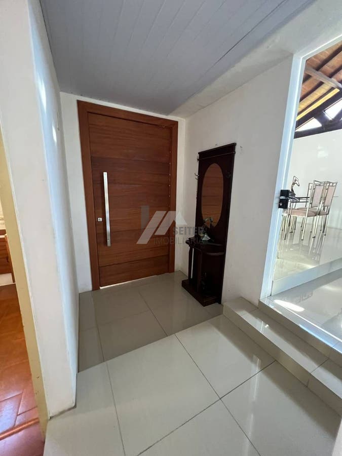 Casa para locação com 3 dormitórios sendo 1 suíte em Florianópolis Centro