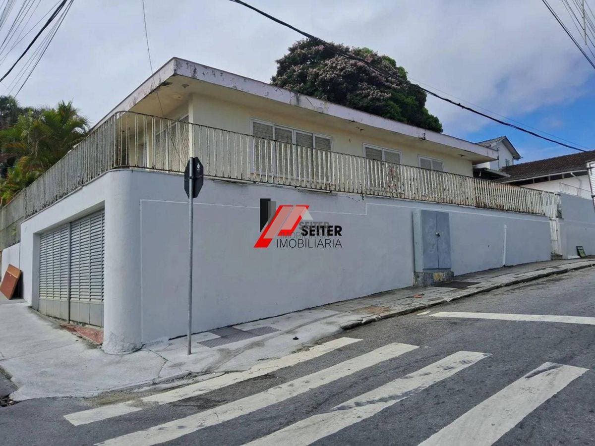 Casa grande a venda no bairro Agronomica