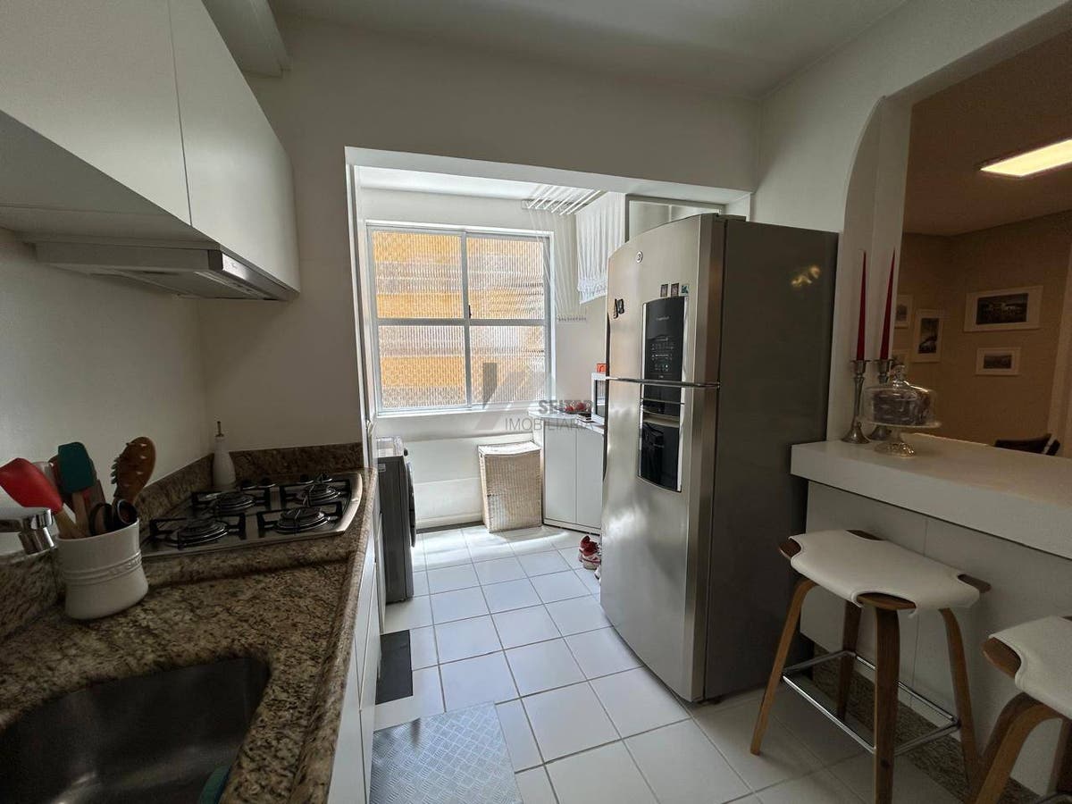 Apartamento com 3 dormitórios para a venda no Itacorubi