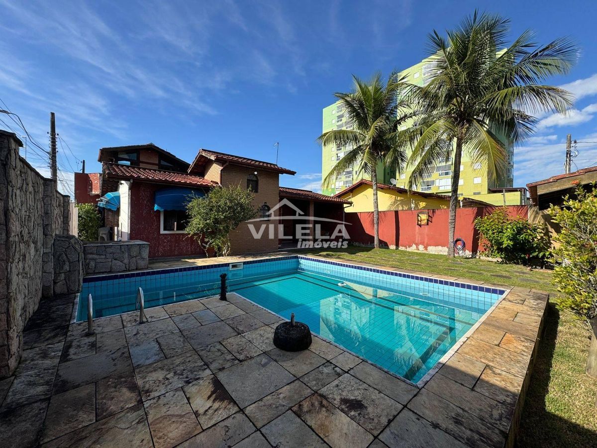 Casa com Piscina-Lado Praia-Bairro Indaiá-Caraguatatuba-Sp