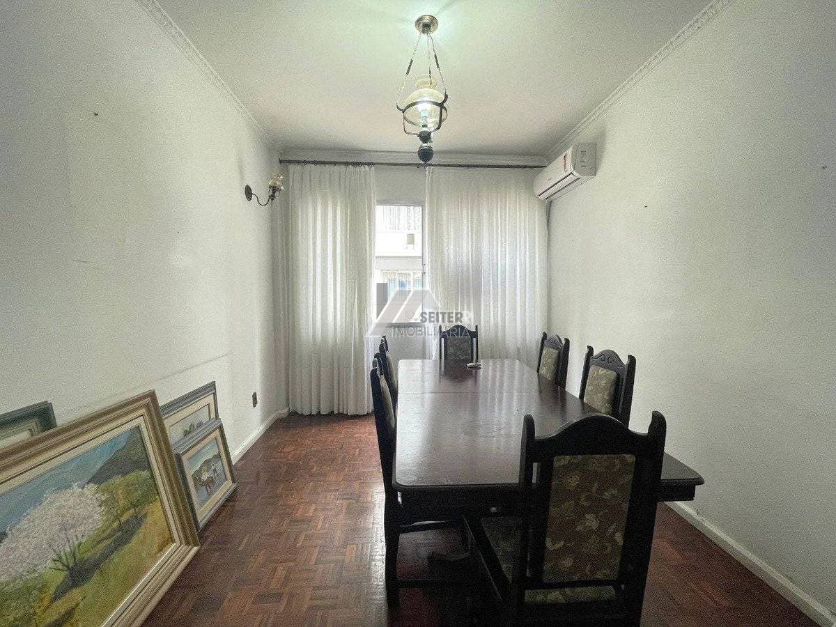 Apartamento de 3 quartos a venda na Av Mauro Ramos Centro