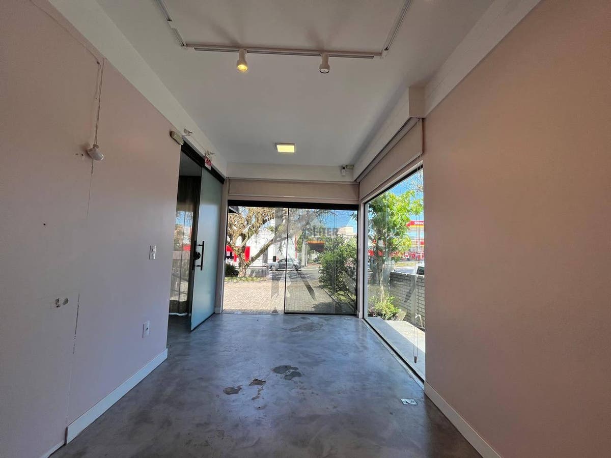Casa Comercial Ampla para Locação no Pequeno Príncipe – Florianópolis