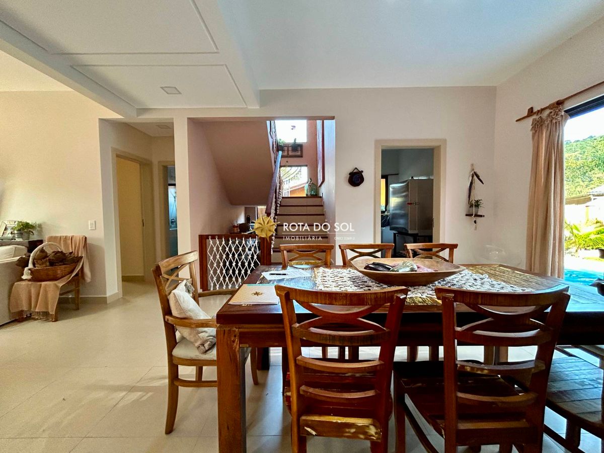 Casa à venda 4 quartos com piscina Praia Mariscal Bombinhas SC - 20