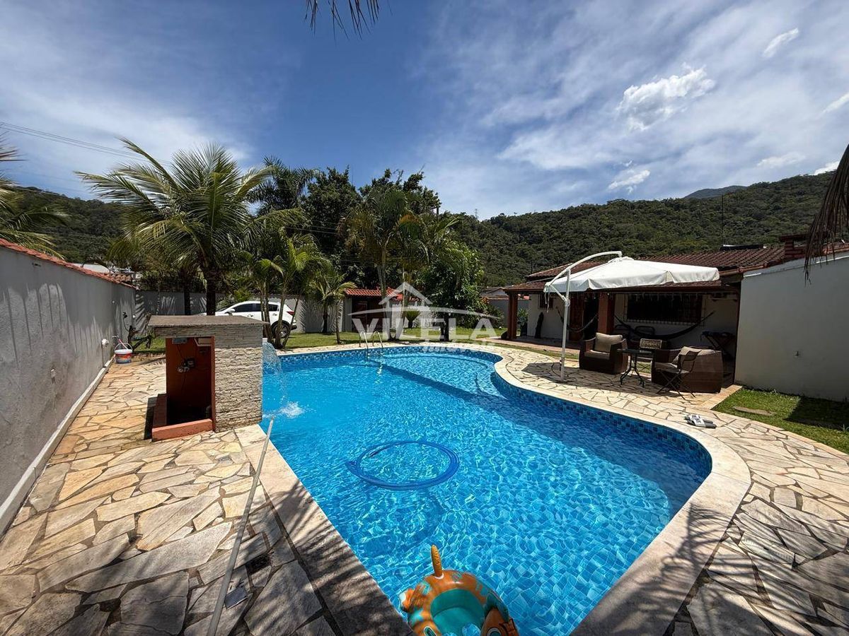 Casa com piscina - à venda -bairro massaguaçu-caraguatatuba-sp