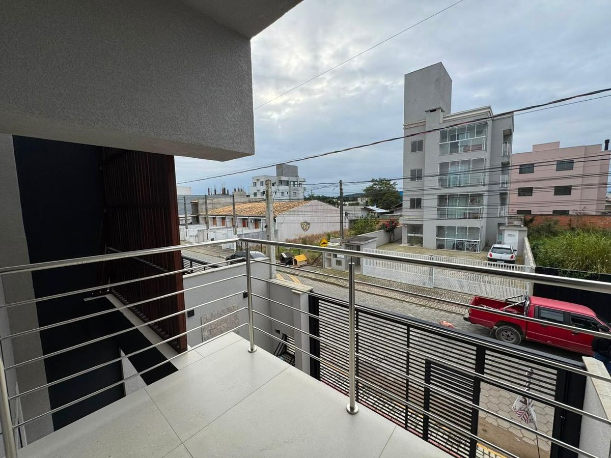Amplo Sobrado com 3 Suítes - Casa em Itacolomi, Balneário Piçarras - à venda - RS Soluções Imobiliárias