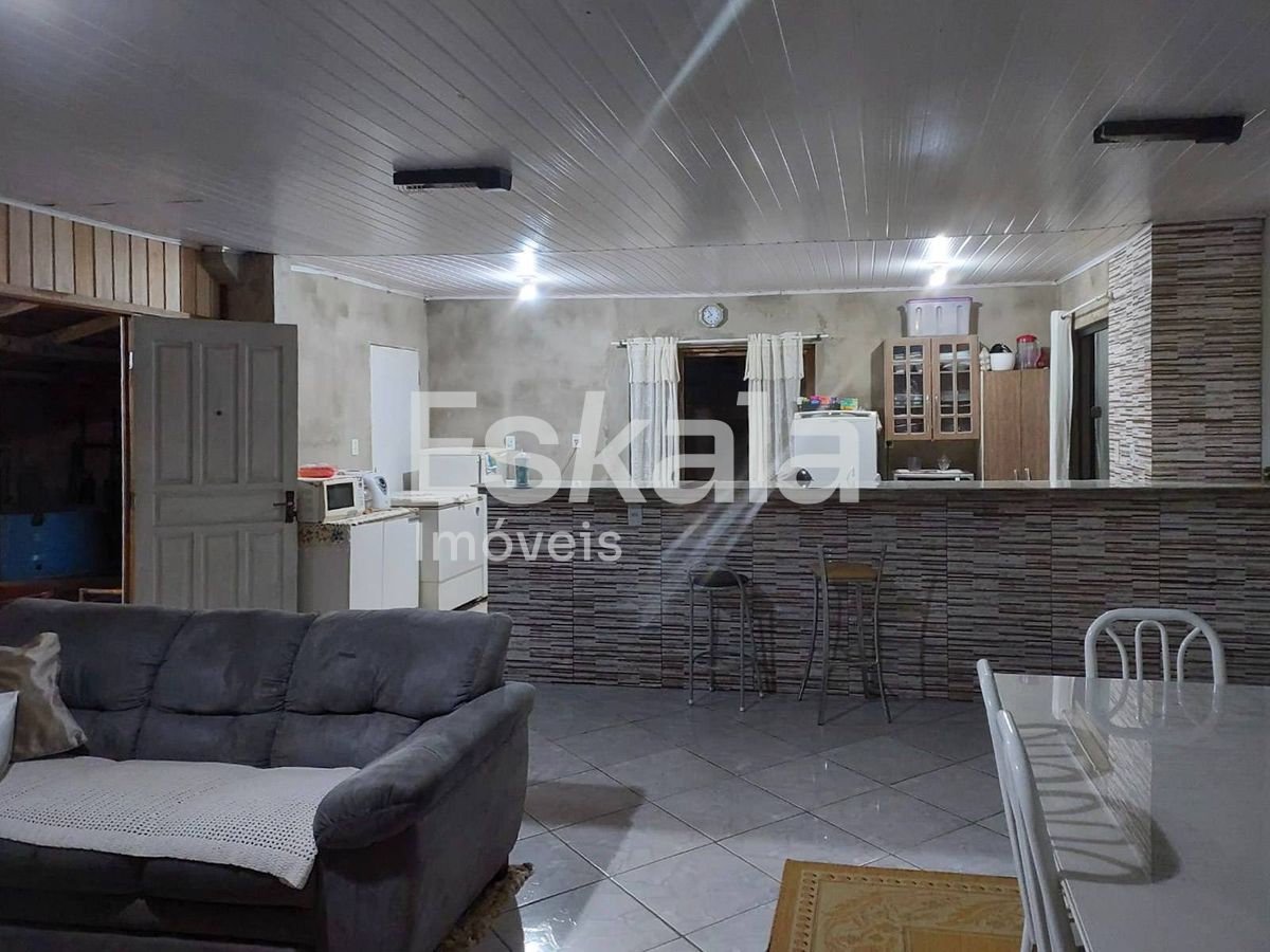 Casa Com 02 Quartos e 360m² De Área De Terreno Chico de Paulo - Jaraguá do Sul