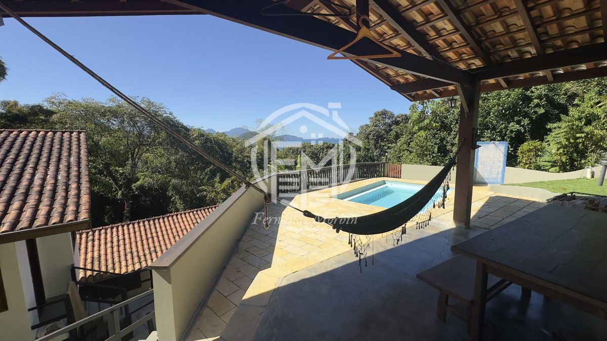 Casa a venda Praia do Félix em Ubatuba a 100 metros da praia