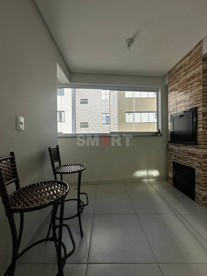 Apartamento com Elevador Semimobiliado Em Região Central com Suíte + 1 Quarto