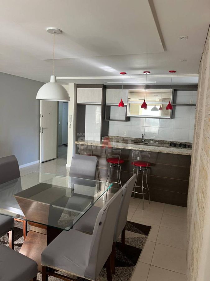 Apartamento 3 quartos semimobiliado com 2 vagas de garagem e box