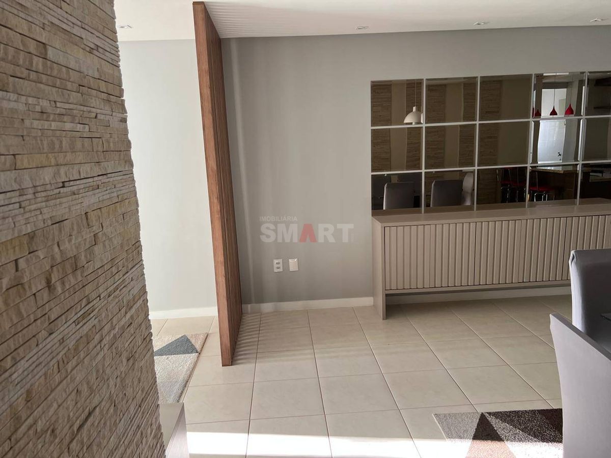 Apartamento 3 quartos semimobiliado com 2 vagas de garagem e box