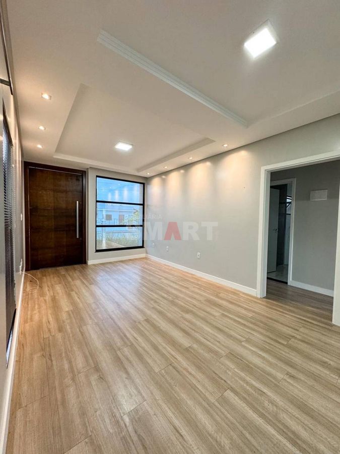 Casa com 01 Suíte + 02 Quartos e Amplo Terreno à Venda